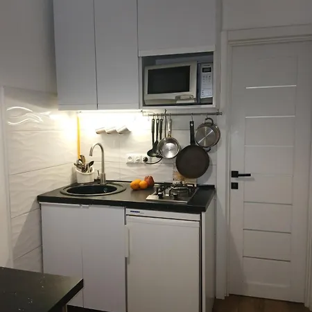 напротив вокзала